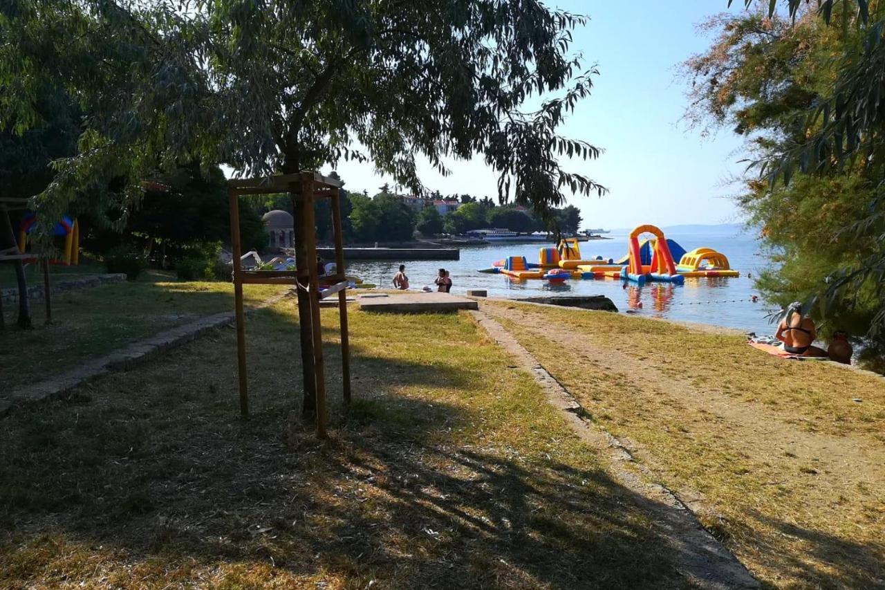 Family Friendly Apartments With A Swimming Pool Zadar - 18098 Eksteriør billede