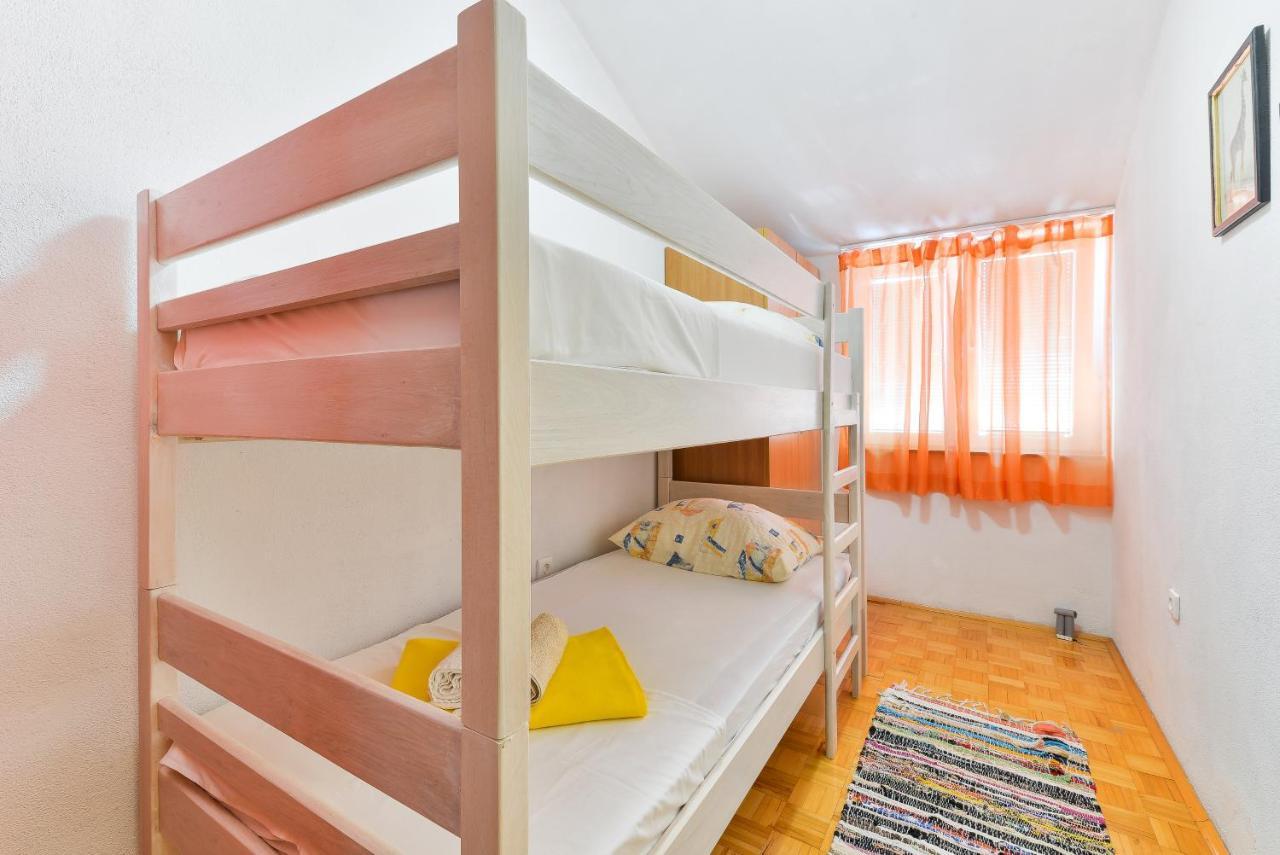 Family Friendly Apartments With A Swimming Pool Zadar - 18098 Eksteriør billede