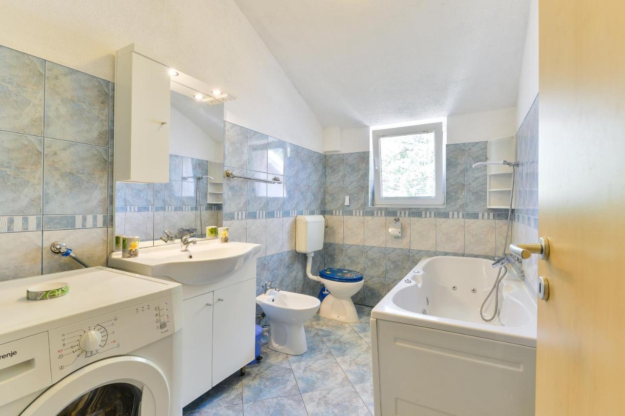 Family Friendly Apartments With A Swimming Pool Zadar - 18098 Eksteriør billede
