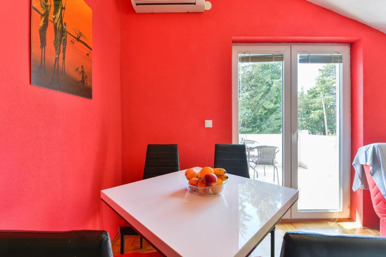 Family Friendly Apartments With A Swimming Pool Zadar - 18098 Eksteriør billede